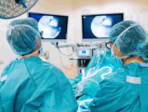 team-of-surgeons-operating-in-the-hospital-2025-02-15-01-52-29-utc_11zon